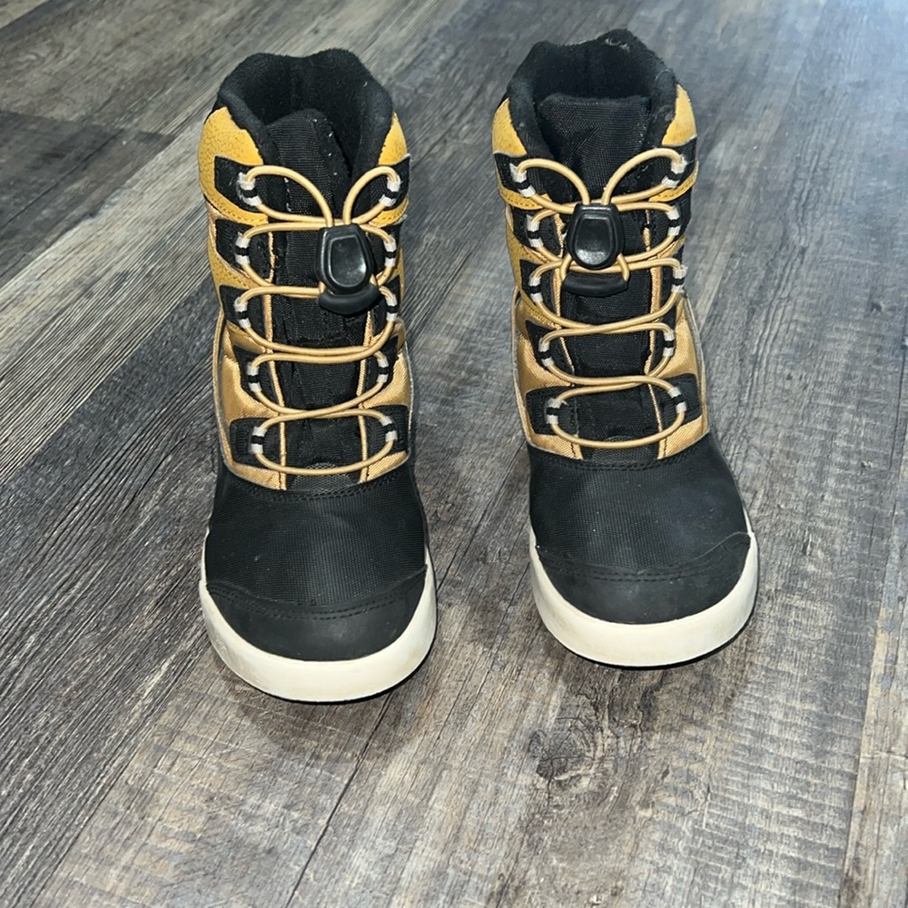 Merrel kids snow boots